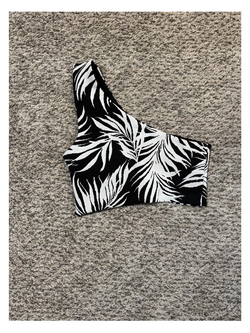 Zara Black & White One-Shoulder Crop Top & pants co ore sets